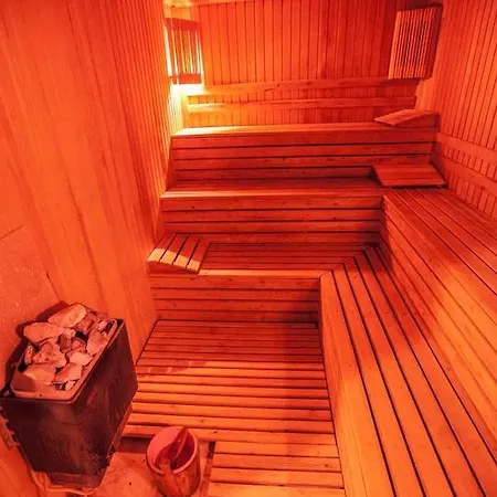 Comet De Luxe Szálloda 4*